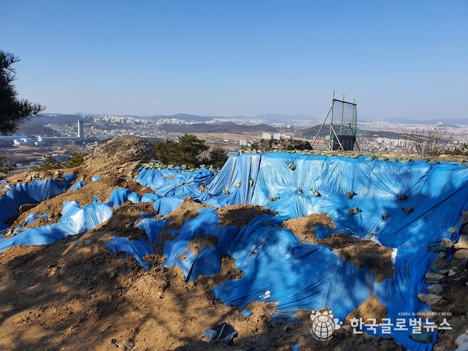 학술발굴 조사 중인 독산성
