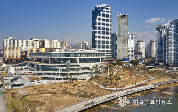 수원컨벤션센터 야외모습