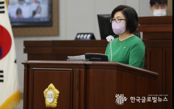 5분 발언 하는 이혜련 의원