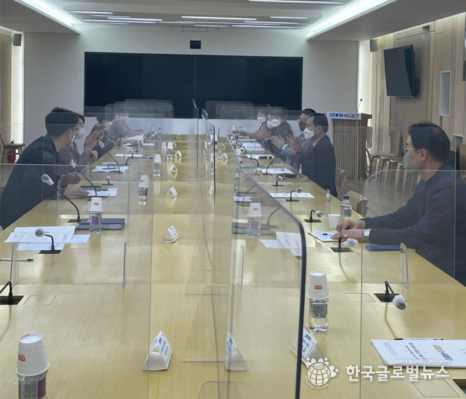 간담회 진행 모습.