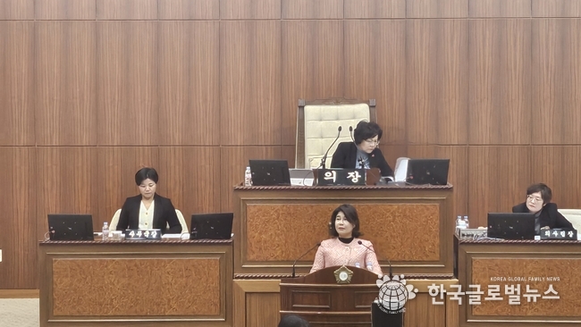 5분 발언 중인 김현채 의원