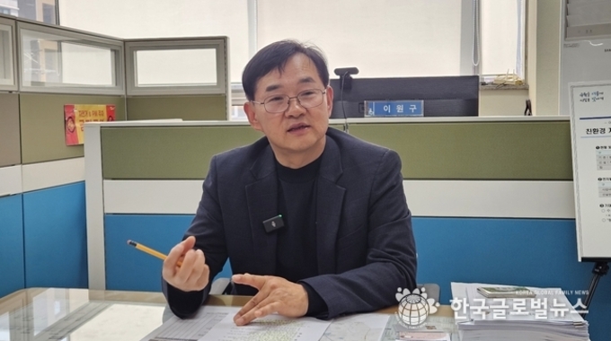 [수원시 특별 인터뷰 ③]수원특례시 교통정책과 이원구 과장, "스마트 교통시설물 적용,교통사고 제로, 안전한 수원교통을 위해 중장기계획을 수립 하고 있다."