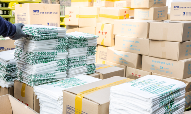 중동 정세 불안으로 인해 종량제봉투 사재기, 지자체마다 수급 문제없다 자제 당부...