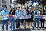 이상일 용인특례시장, 파리 올림픽 높이뛰기 예선 통과한 우상혁 선수 현지에서 응원하고 오찬에 함께 하며 격려