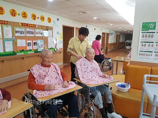 화산체육공원사업소 사랑의 전도사의 이웃사랑ⓒ경기타임스