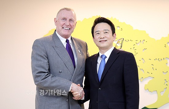 남경필 경기도지사, 댄버튼 전 美하원의원ⓒ경기타임스