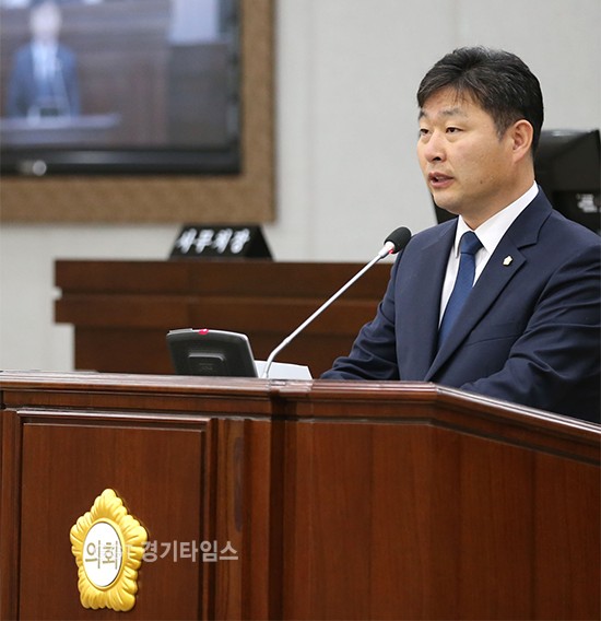 김정렬(더불어민주당, 평,금곡,호매실동) 의원이 제2차 본회의에서 5분 자유발언ⓒ경기타임스