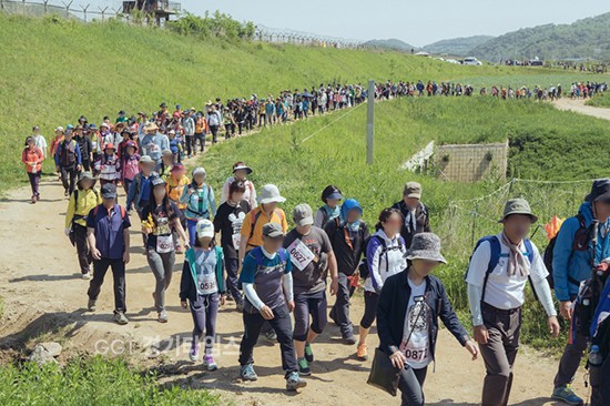 평화의누리길 걷기행사ⓒ경기타임스