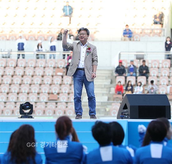 채인석 화성시장 대표 사원, 제63회 경기도체육대회 개회식 PT쇼ⓒ경기타임스