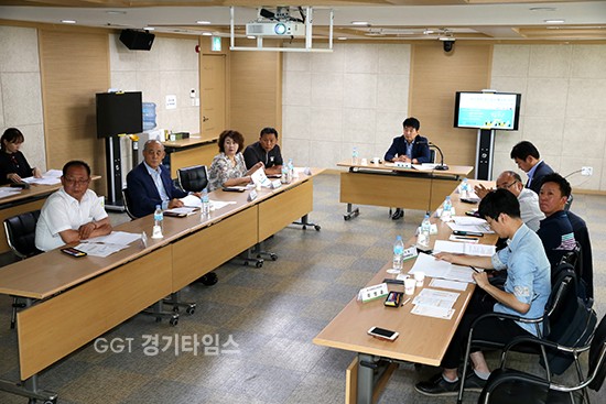 22일 의회 세미나실에서수원시의회 의원연구단체,‘공유경제, 공간공유 활성화 연구’착수ⓒ경기타임스