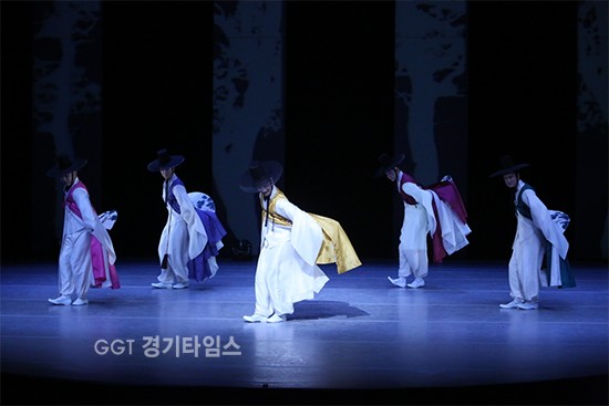 경기도립무용단,'판' 그 세 번째....한량무ⓒ경기타임스