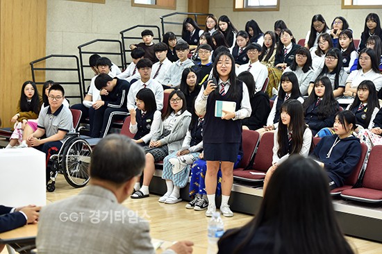 이재정 교육감은 6일 용인삼계고등학교를 방문하여 ‘학생들과 함께하는 소통·공감 토크’ⓒ경기타임스