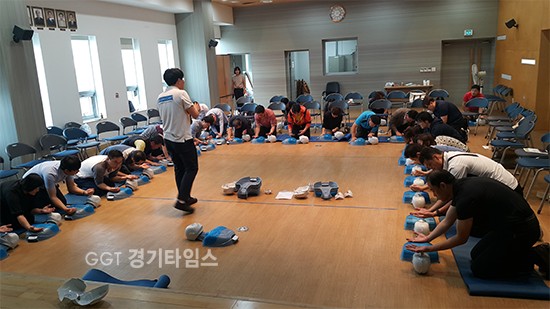 오산시 보건소 자동심장충격기 관리자 구조 및 응급처치교육ⓒ경기타임스