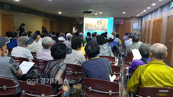 오산시 지난 20일 치매, 혼자가 아닙니다」라는 주제로 강연ⓒ경기타임스