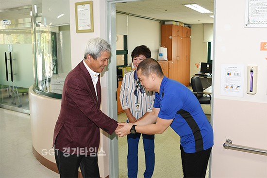 곽상욱 오산시장 추석맞이 사회복지시설 위문ⓒ경기타임스
