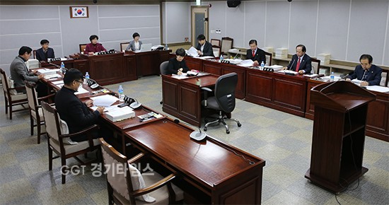 수원시의회 도시환경위원회 내년도 예산안 및 수정예산안 예비심사ⓒ경기타임스
