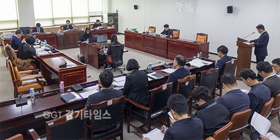 화성시의회 예산결산특별위원회는 13일부터 오는 20일까지 2018년도 일반 및 특별회계 세입․세출 예산안 및 기금운용계획안을 심사ⓒ경기타임스
