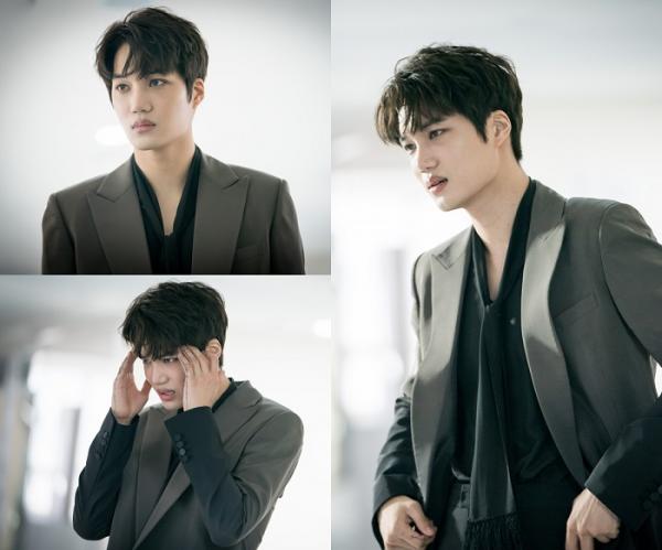 ▲ 우리가 만난 기적 카이, 메신저 아토로 변신! 외쳐라 갓 카이!