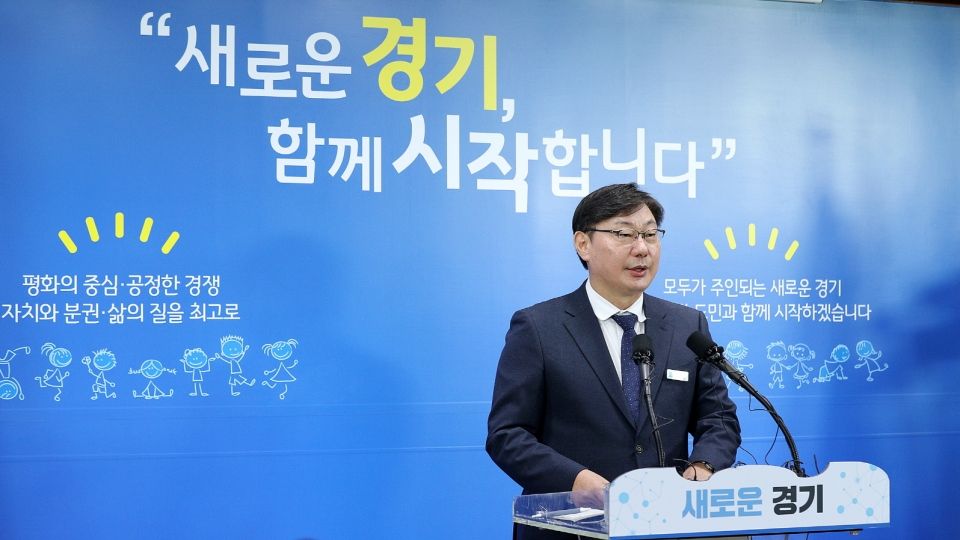 이화영 평화부지사가 방북성과를 브리핑하고 있다. 이화영 평화부지사가 방북성과를 브리핑하고 있다.