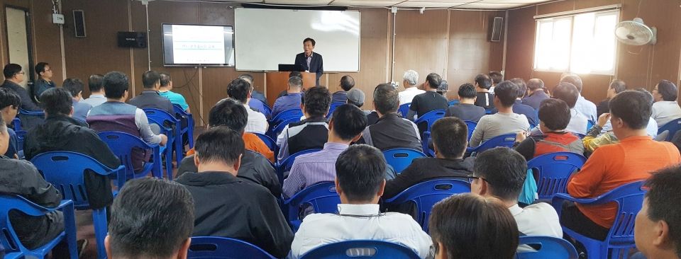 지난 2일 창운운수 2층 교양실에서 열린 운전종사자 교육 현장 지난 2일 창운운수 2층 교양실에서 열린 운전종사자 교육 현장