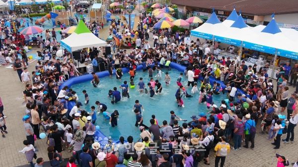 2018 화성뱃놀이 축제 맨손물고기잡기 2018 화성뱃놀이 축제 맨손물고기잡기
