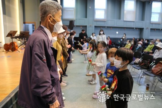 2023년 평택팽성노인복지관 가정의달 기념행사 “오월의 날씨는 즐거움입니다” 실시