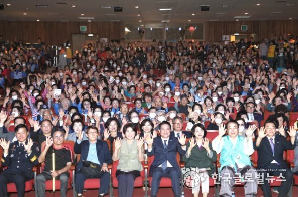 안양시, ‘건강하고 즐거운 인생’…노인의 날 기념식 및 실버문화축제 개최