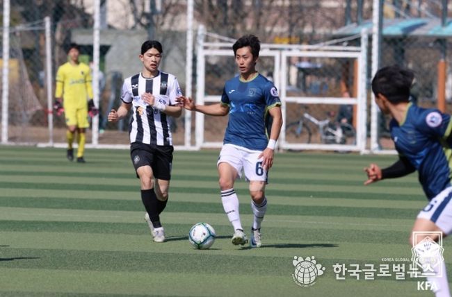 세종바네스가 진주시민축구단을 잡고 K4리그 탈꼴찌에 성공했다. 사진은 지난 2월 노원유나이티드와의 리그 경기.