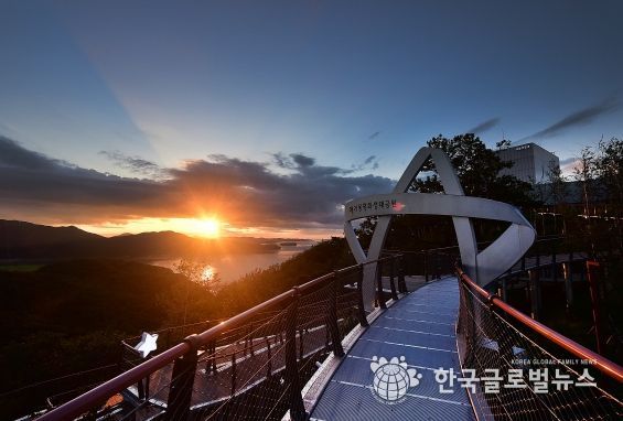 애기봉평화생태공원 생태탐방로.