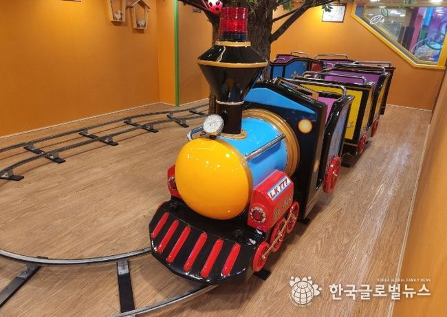 기타유원시설에서 운영하는 미니기차의 모습