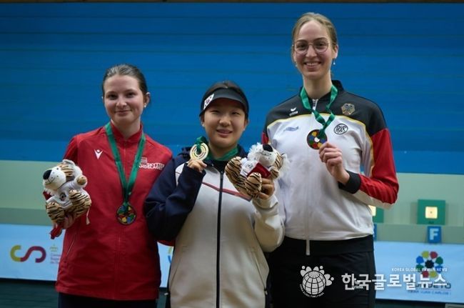 2024 그라나다 월드컵 여자 10m 공기소총 개인 금메달을 차지한 울진군청 사격팀 권은지 선수