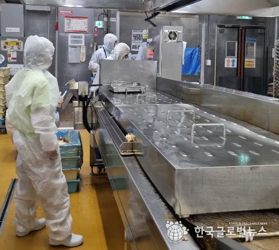 용인특례시의 식품위생 점검 현장 모습