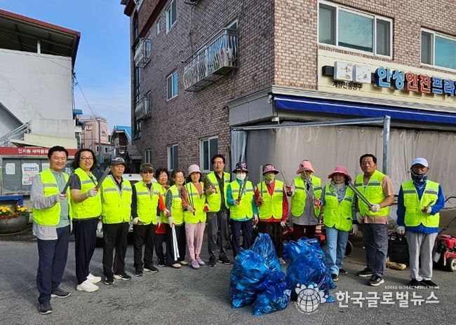 안성2동 통장협의회 함께하는 마을 가꾸기 실시