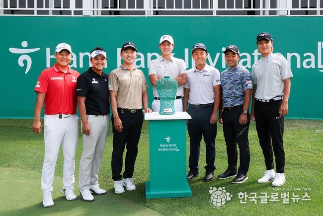 포토콜에 참석한 함정우, 박상현, 한승수, 양지호, 이나모리 유키, 히가 카츠키, 히라타 켄세이_좌로부터