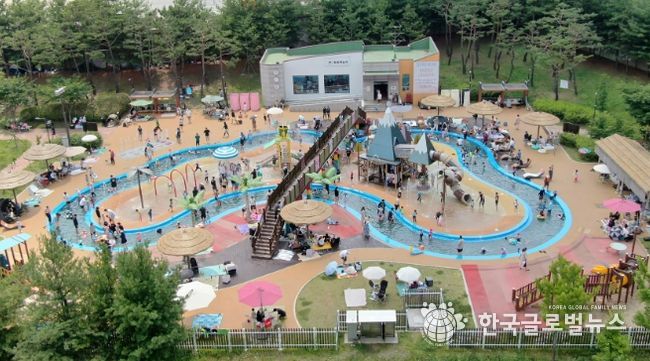 성남시 분당구 삼평동 화랑공원 물놀이장