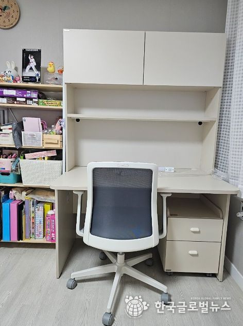 MG성남제일새마을금고의 지정 기탁금으로 성남시 드림스타트 사례관리 아동에 후원한 책걸상