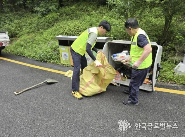 쓰레기 수거 사진
