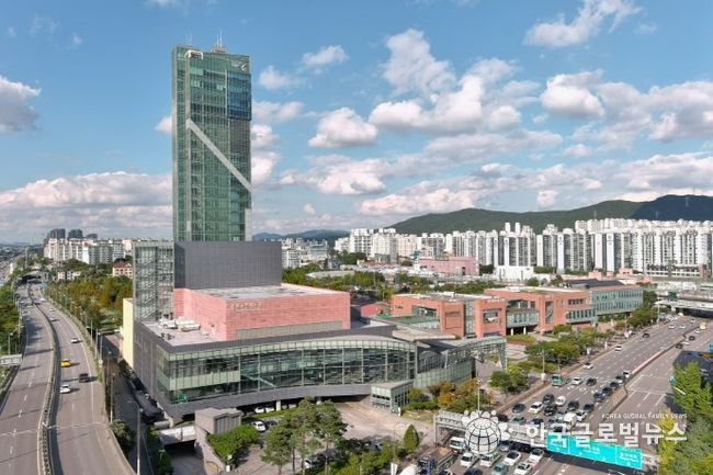 용인포은아트홀 전경