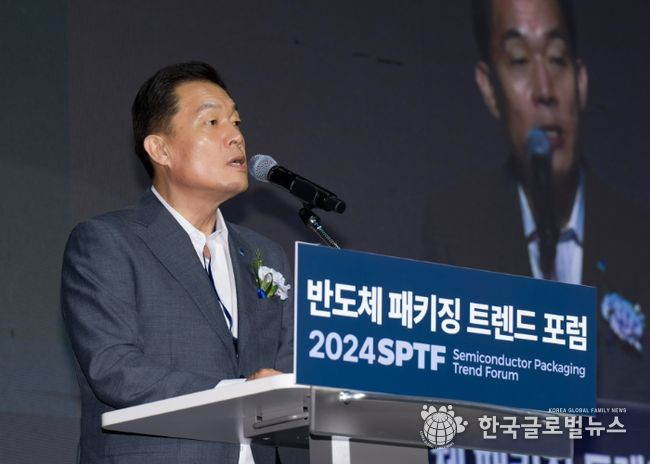 이재준 수원시장이 인사말을 하고 있다.