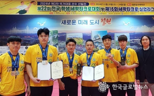 왼쪽부터 이승빈, 남상훈, 정원덕, 홍승현 코치, 박철희, 김영철, 김종흔 감독