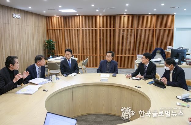 폭설 복구 현장 다녀온 김동연 경기도지사, 현장 목소리 반영한 대책 마련 지시 “선 집행, 후 정산 등 최대한 빠르게 현장 복구에 쓰이도록 대책 마련해야”