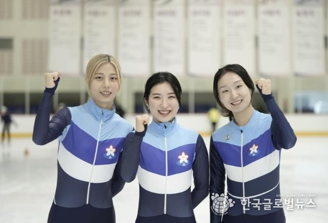 성남시청 소속 빙상팀 김건희, 김길리, 최민정 선수
