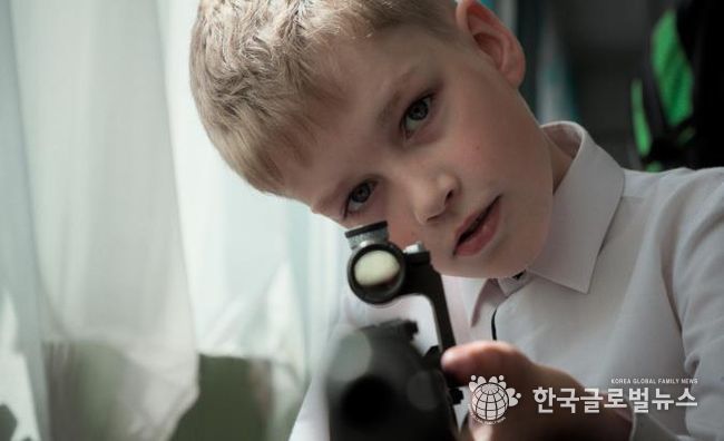 개막작(푸틴에 반대하는 모든 사람)