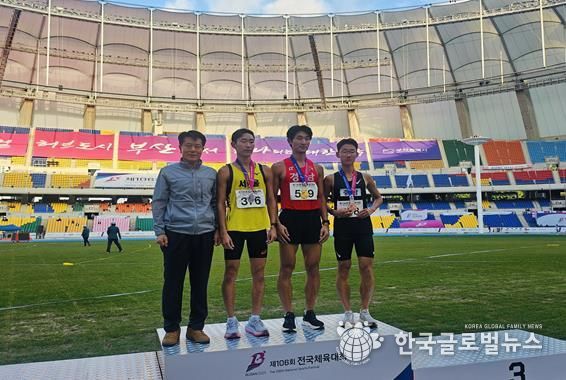 육상, 한국체대 출신 최찬유 선수(김해출신) 금메달 수상 모습