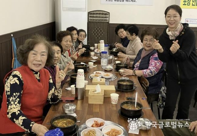 수원시 영통구 매탄2동 '한가네 대박고깃집' 경로당 어르신들께 따뜻한 점심 대접