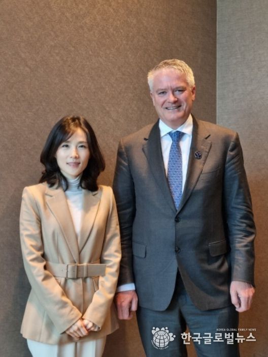 김진아 외교부 제2차관과 마티아스 콜먼(Mathias Cormann) 경제협력개발기구(OECD) 사무총장