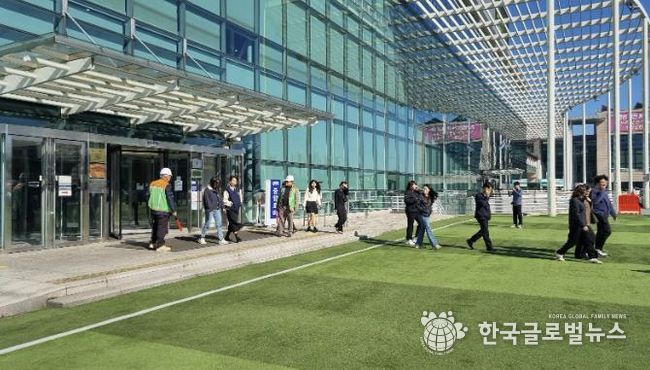 용인특례시가 지진발생 대비 통합지원본부 운영훈련을 진행했다.