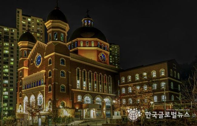 2021 수원디자인대상 수상작인 광교1동성당.