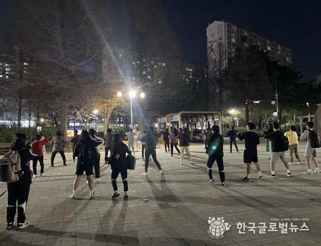 평택시 송탄보건소, 야간건강 체조 교실 운영 성황!