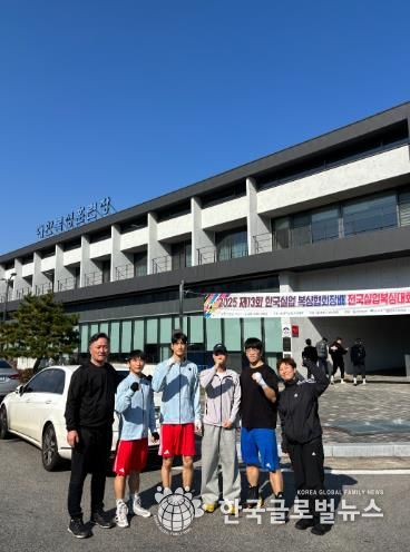 화순군청 복싱부(왼쪽부터 박구감독님,서동근선수, 국승준선수, 성현태선수, 선현욱선수, 박지선코치)